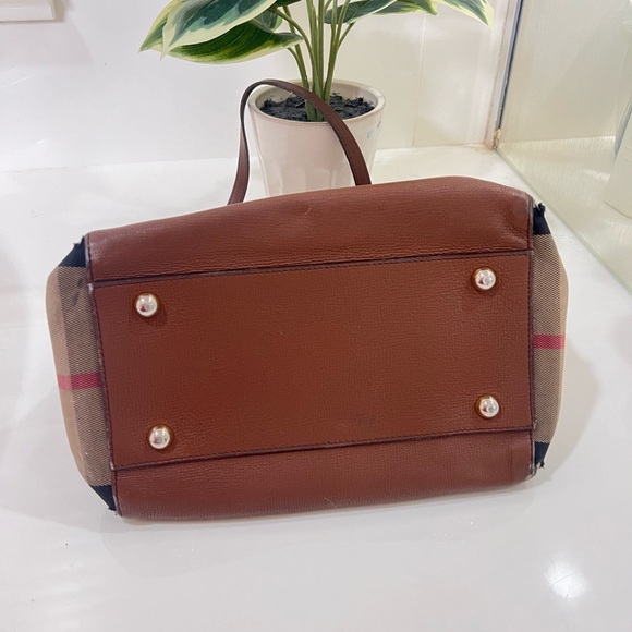 , Burberry Medium Tote hazel color, size 9.25x7.5 wide.Leather and fabric - Picture 6 of 7